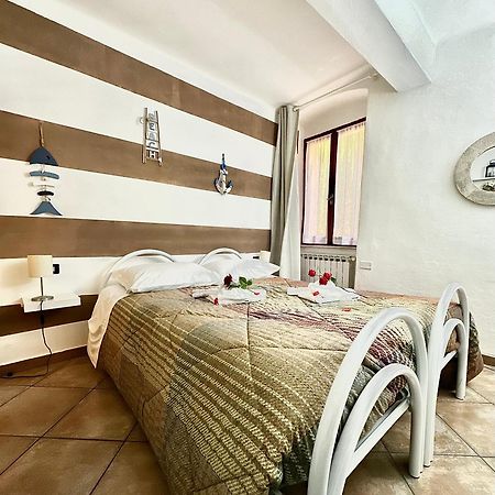 Ubetty Village Center Two-Bedrooms Apartment 5Terreparco Riomaggiore Bagian luar foto